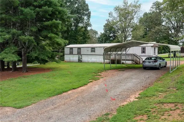 7410 Olin Road, Pfafftown, NC 27040