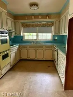 328 Robin Road, Mount Airy, NC 27030 - #3