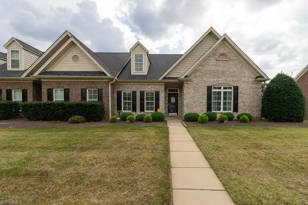 1430 Crestlawn Trail, Pfafftown, NC 27040