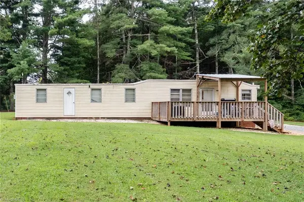 7446 Olin Road, Pfafftown, NC 27040