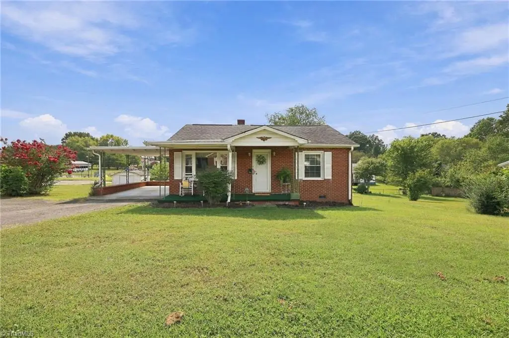 143 Calvary Drive, Mount Airy, NC 27030 - #1