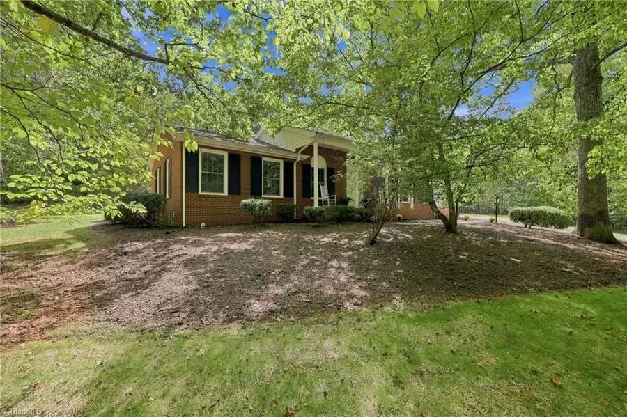 2036 E Pine Street, Mount Airy, NC 27030 - #2