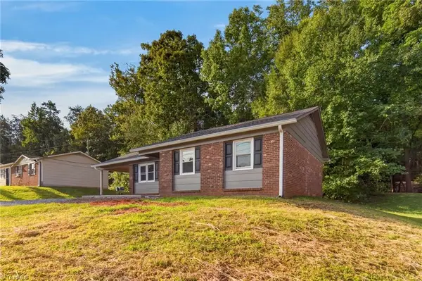 220 Mountview Drive, Mocksville, NC 27028-2837