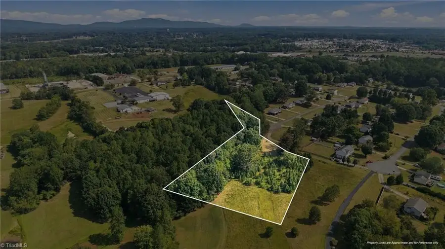 3337 Coventry Forest Lane, King, NC 27021 - #2