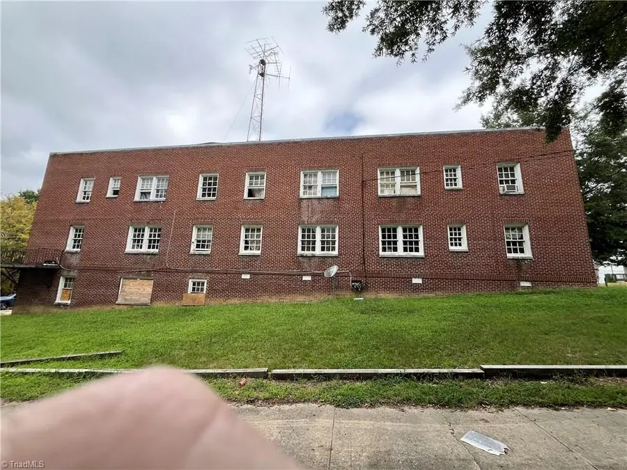 106 Winston Street, Thomasville, NC 27360 - #3
