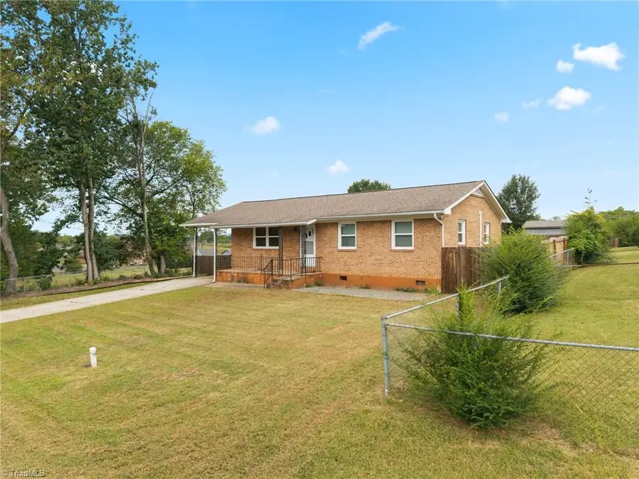 1035 Maryland Avenue, Eden, NC 27288 - #3