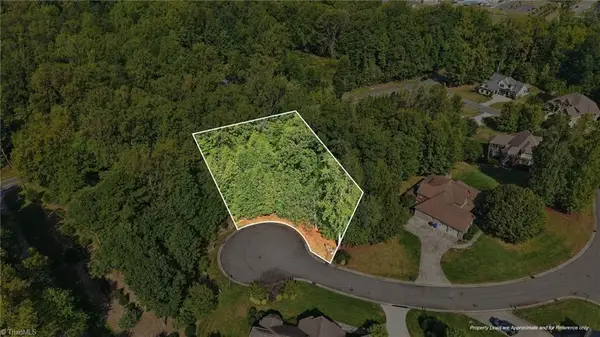 2730 Spicewood Trails Lane, Pfafftown, NC 27106