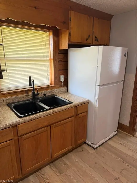 1037 Sues Farm Lane, Yadkinville, NC 27055 - #3
