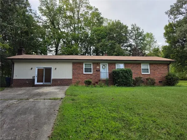 379 W Maple Avenue, Mocksville, NC 27028