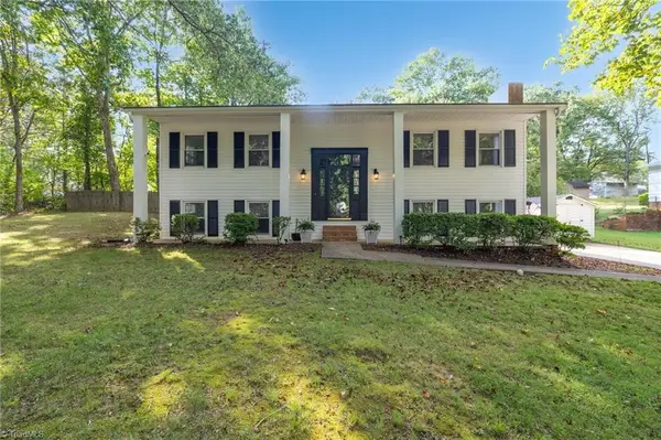 462 Knightwood Court, Kernersville, NC 27284