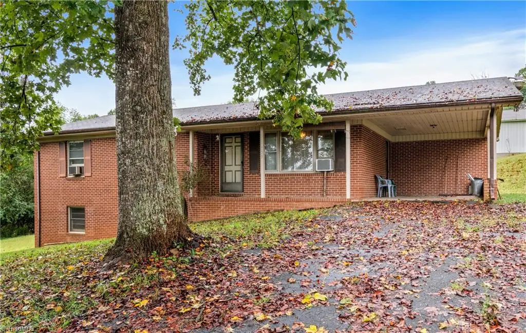 139 Duke Road, Mount Airy, NC 27030 - #1