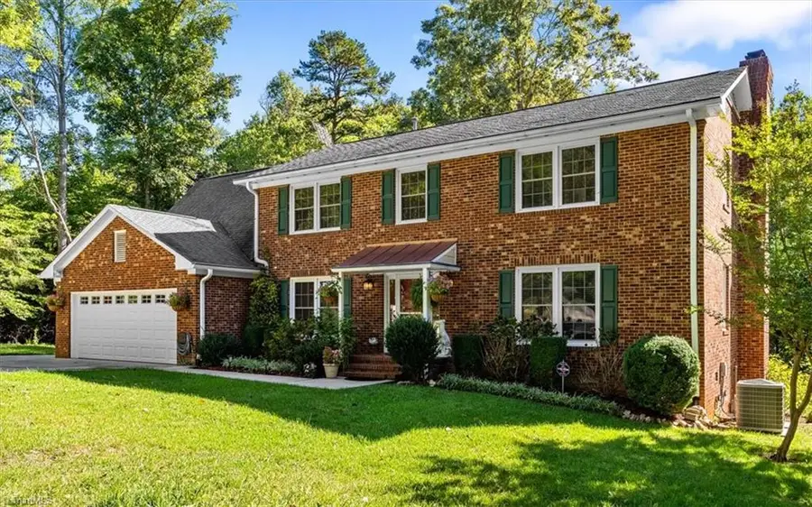 4 Horseshoe Court, Greensboro, NC 27410 - #2