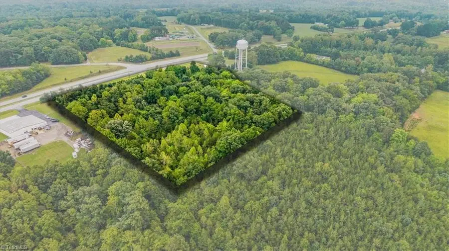 3406 Us Highway 220, Madison, NC 27025 - #3