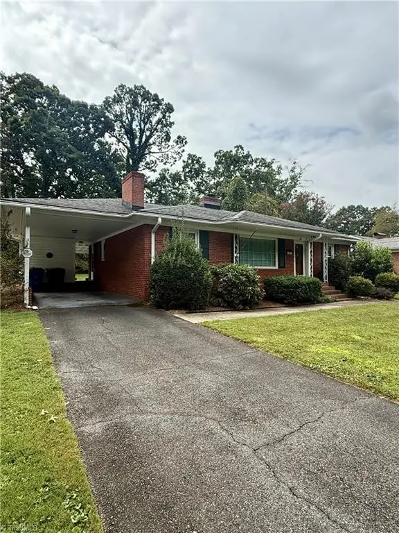 305 Wrenn Avenue, Mount Airy, NC 27030
