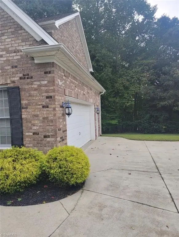 424 Southern Woods Drive, Abbotts Creek, NC 27107 - #3