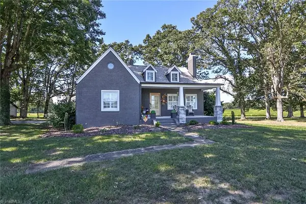 2659 Us Highway 21, Hamptonville, NC 27020