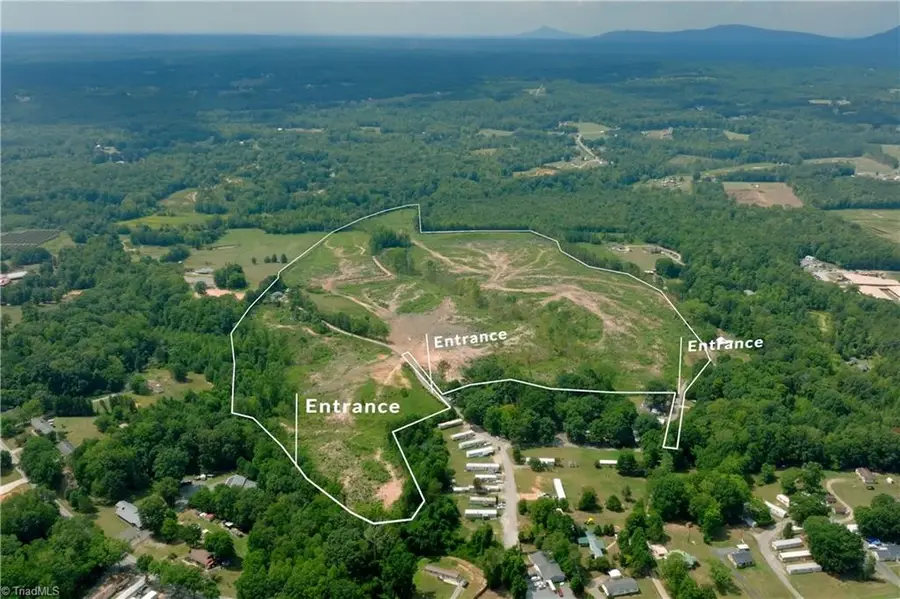 1220 Alamo Drive, Walnut Cove, NC 27052 - #3