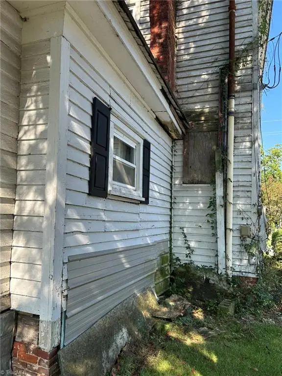 329 Bonner Street, Washington, NC 27889 - #2