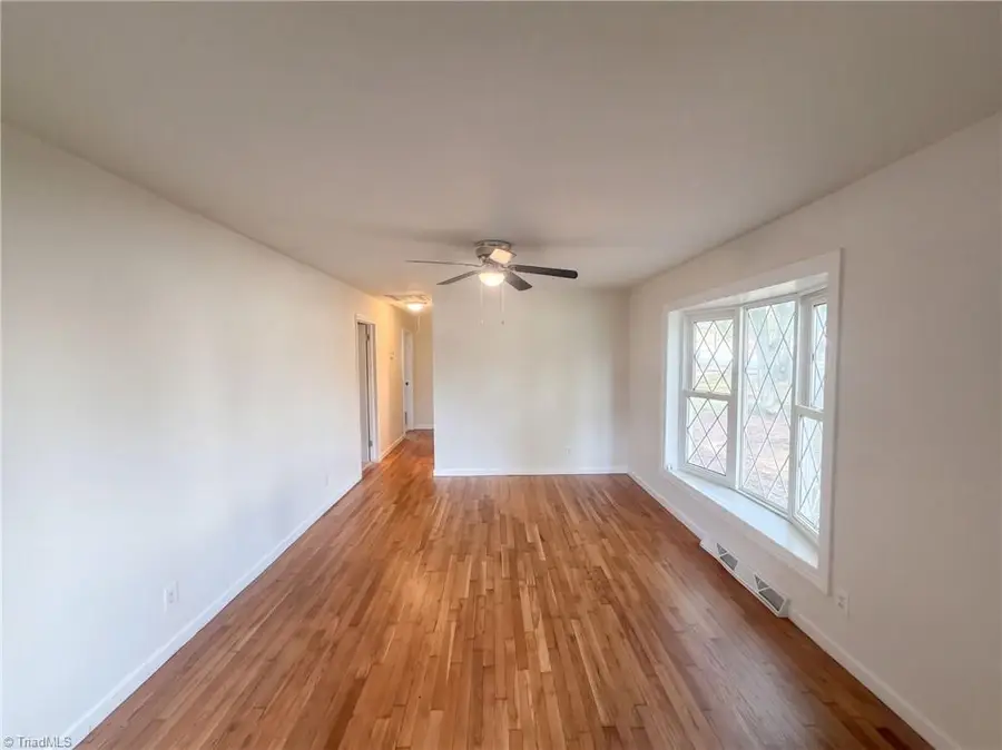 509 Greenbriar Road, Greensboro, NC 27405 - #3