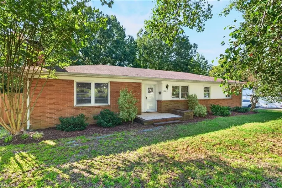 2308 Edgewood Avenue, Burlington, NC 27215 - #2
