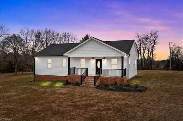 825 Washington Post Road, New Bern, NC 28562