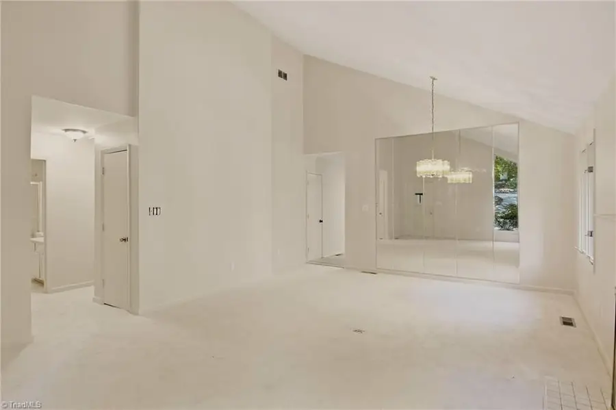 160 Carrisbrooke Lane, Winston Salem, NC 27104 - #3