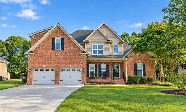 192 Loganberry Court, Clemmons, NC 27012