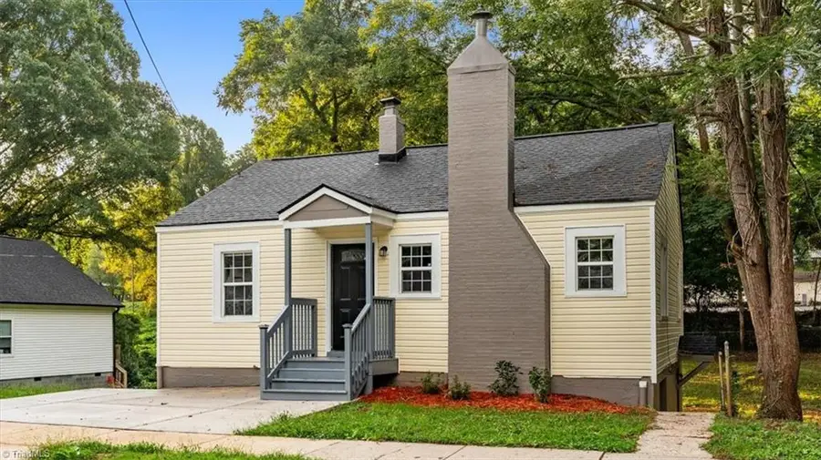 435 W Sharpe Street, Statesville, NC 28677 - #3