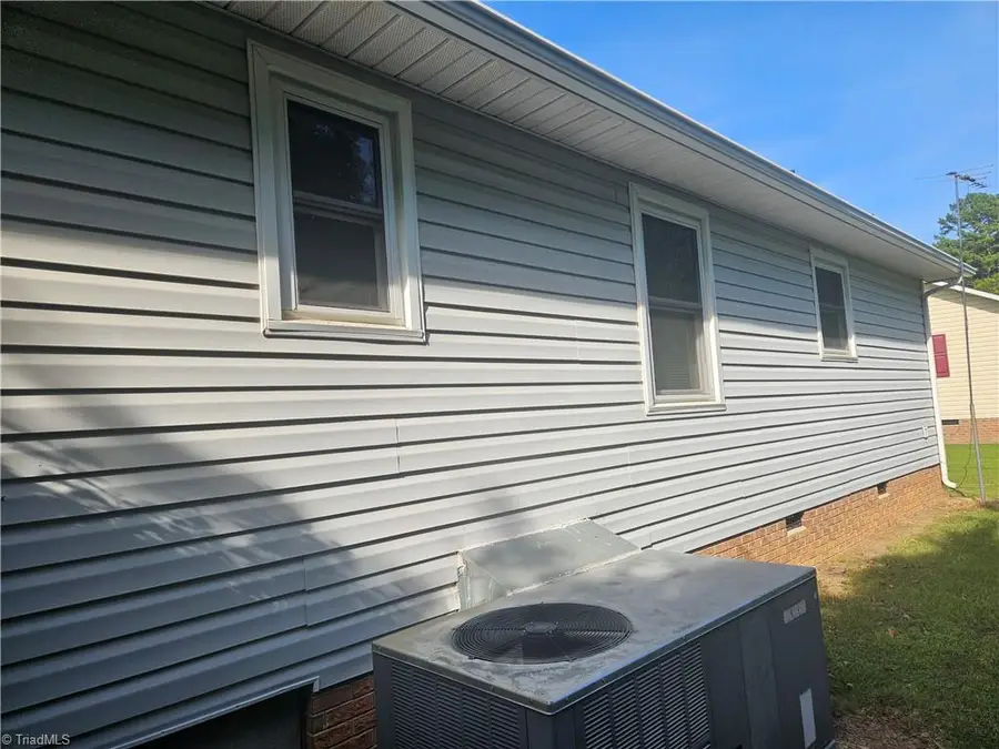 146 E 3rd Street, Denton, NC 27239 - #3