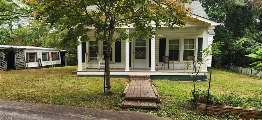 213 N Street, North Wilkesboro, NC 28659 - #2