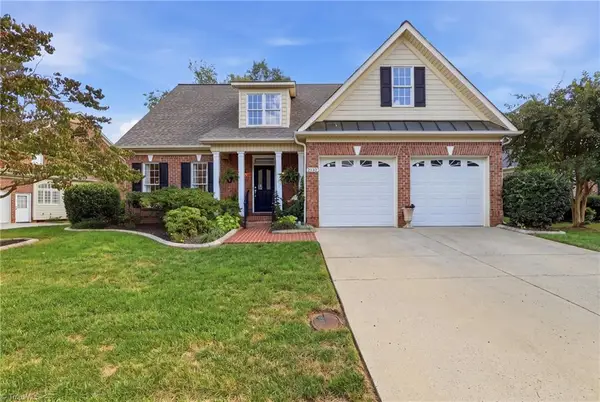2132 Waterford Village Drive, Clemmons, NC 27012