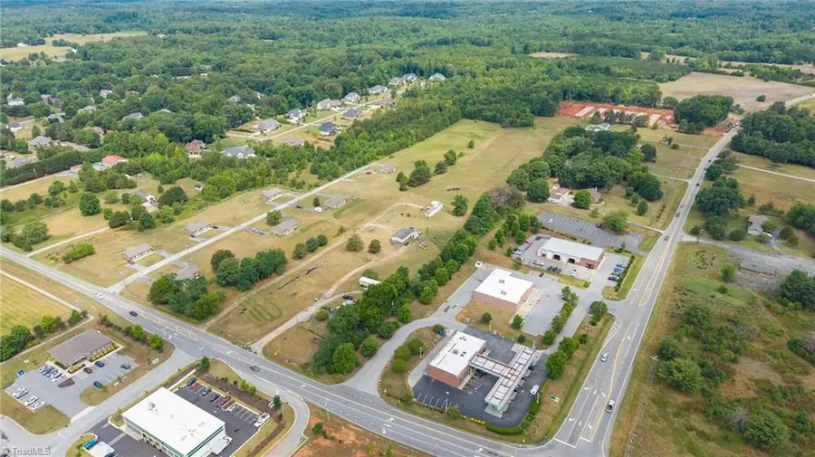 8106 Haw River Road, Kernersville, NC 27284 - #3