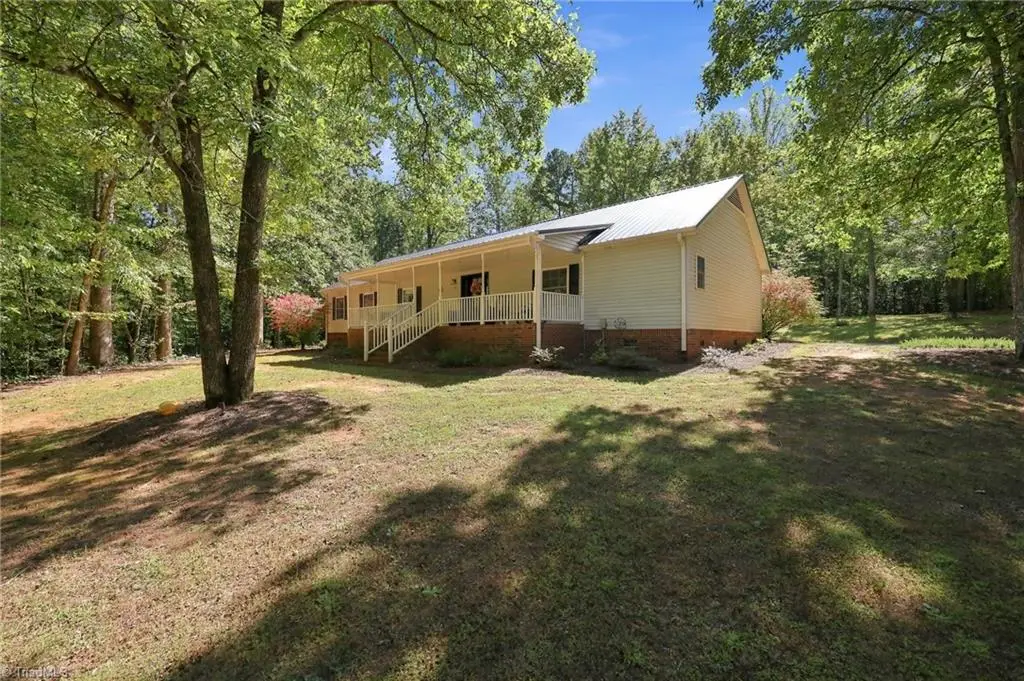 499 Sandy Creek Lane, Lexington, NC 27295 - #1