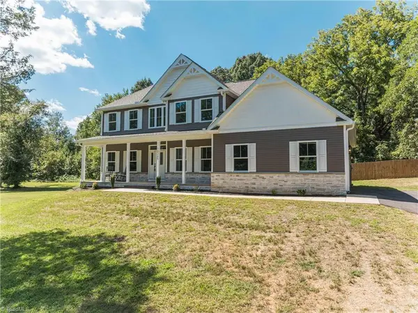 10265 Nc Highway 150, Clemmons, NC 27012