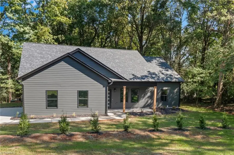 2309 Frederick Drive, Winston Salem, NC 27103 - #2