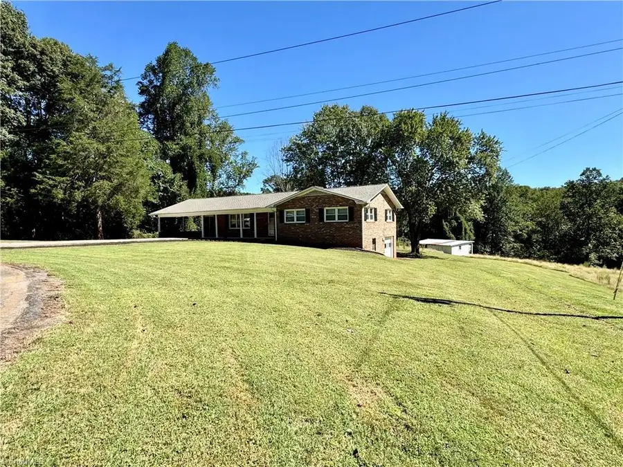 140 Northeast Circle, Elkin, NC 28621 - #2