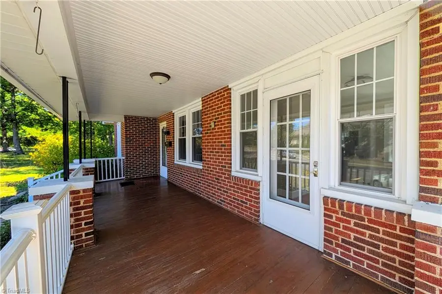 3606 Country Club Road, Winston Salem, NC 27104 - #3