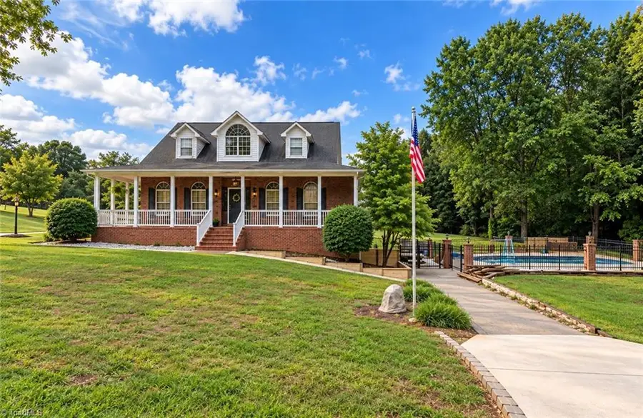 1013 Brookhaven Lane, Yadkinville, NC 27055 - #2