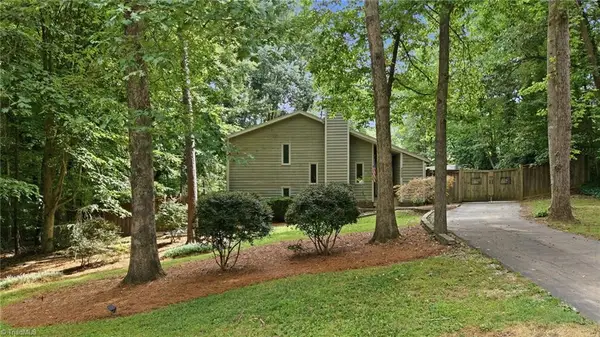 4009 Loch Lorien Road, Kernersville, NC 27284