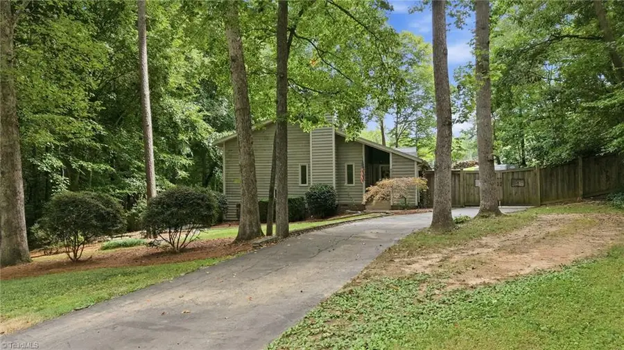 4009 Loch Lorien Road, Kernersville, NC 27284 - #2