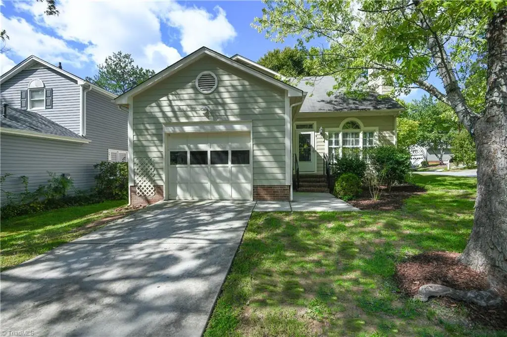 5 Irving Park Lane, Greensboro, NC 27455 - #1