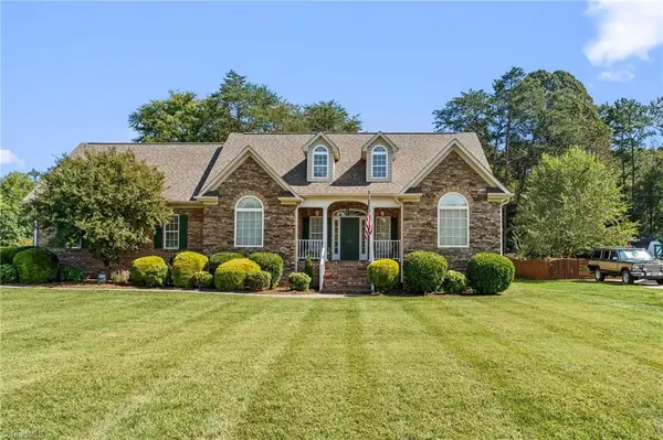 5363 Graycliff Lane, Clemmons, NC 27012