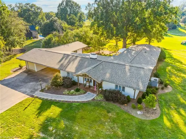 611 Burning Tree Circle, High Point, NC 27265