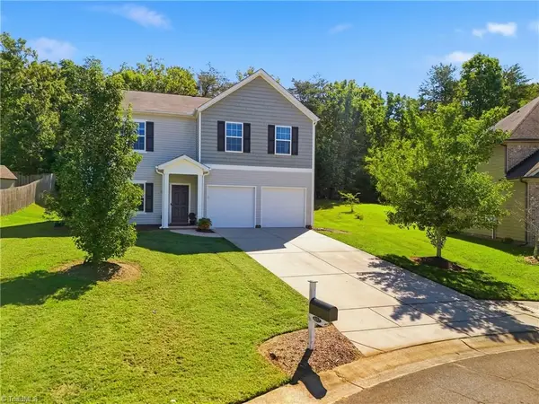 1017 Scotch Pine Way, Mebane, NC 27302