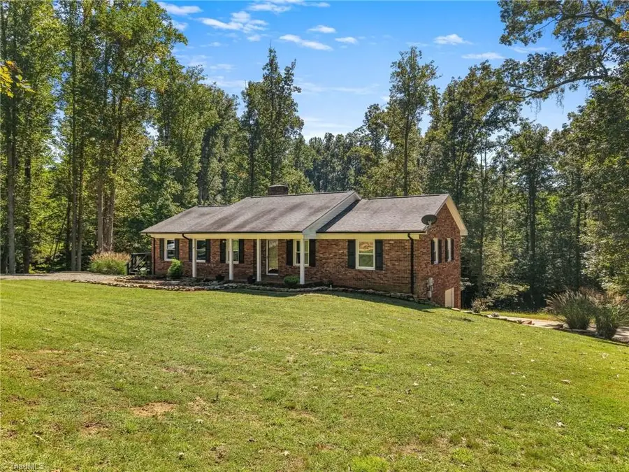 171 Jessie Reins Road, Wilkesboro, NC 28697 - #2