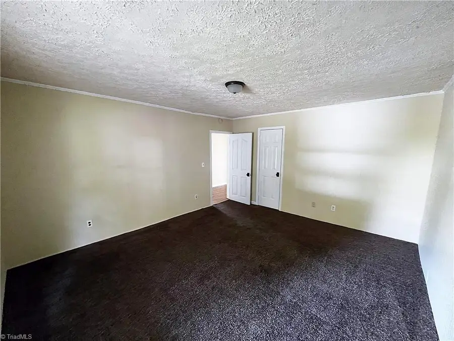 1134 24th Street Ne, Winston Salem, NC 27105 - #2