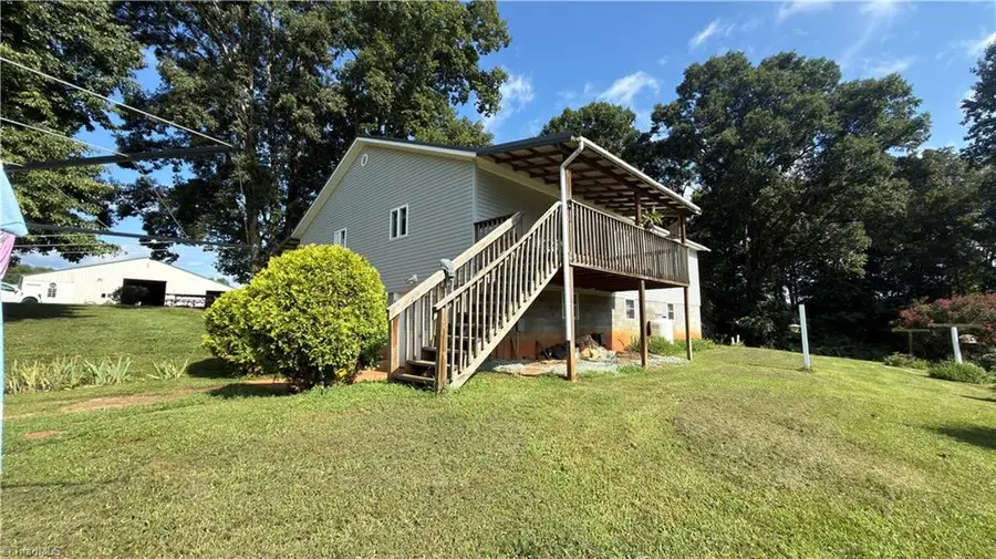 6711 Windsor Road, Hamptonville, NC 27020 - #3