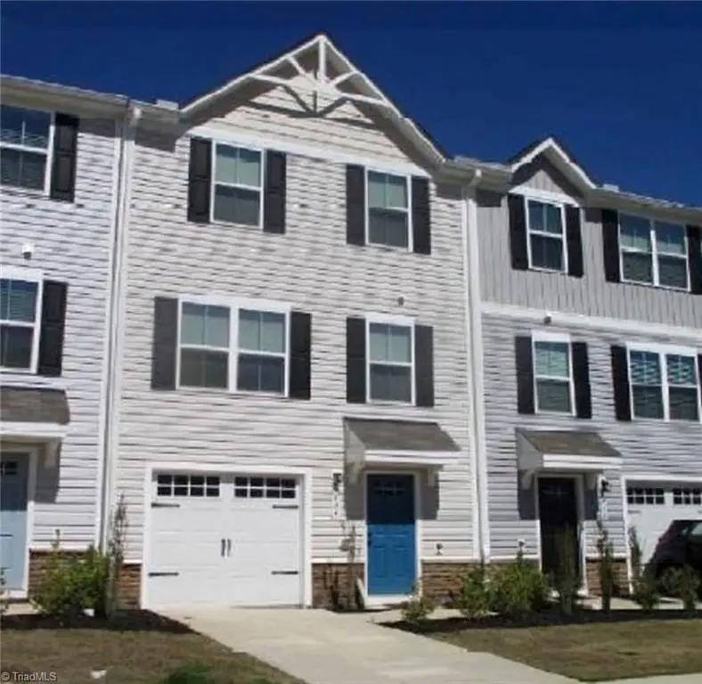 404 Emerald Shire Way, Zebulon, NC 27597 - #1