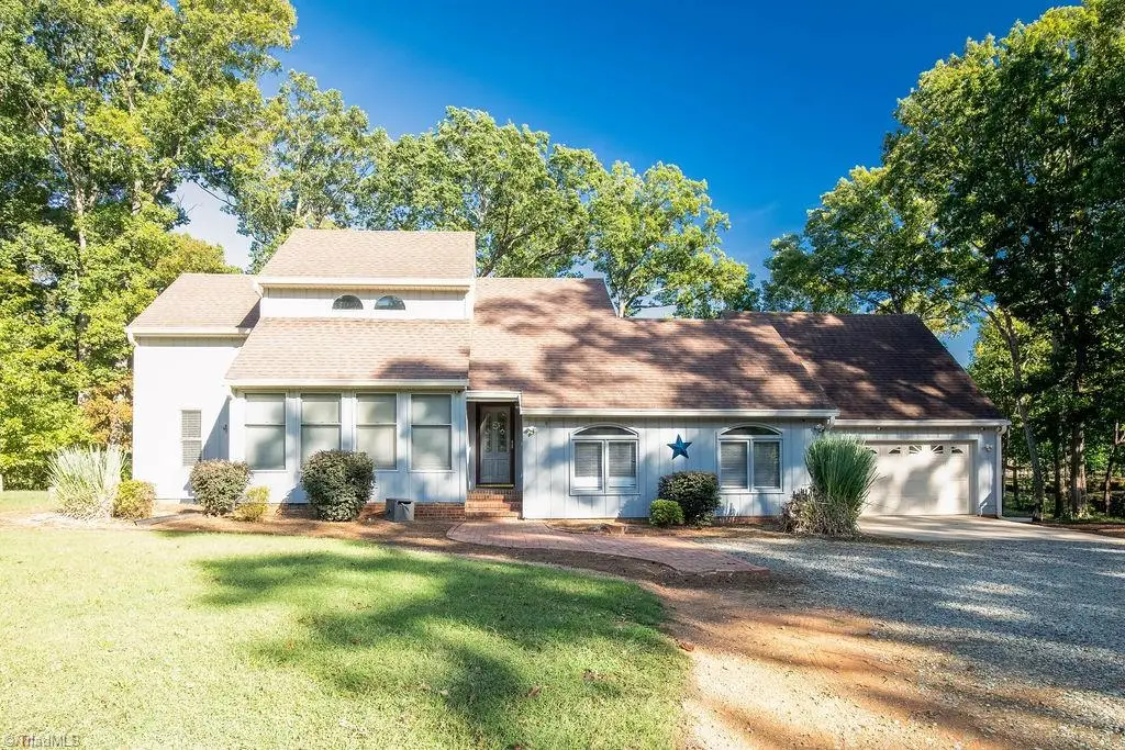 27 Hickory Trail, Thomasville, NC 27360 - #1