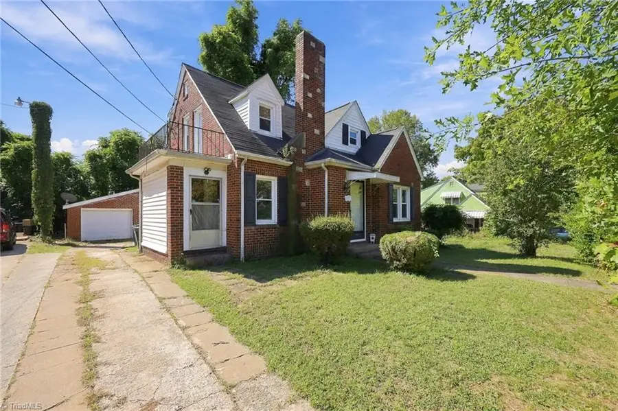 422 W 25th Street, Winston Salem, NC 27105 - #2